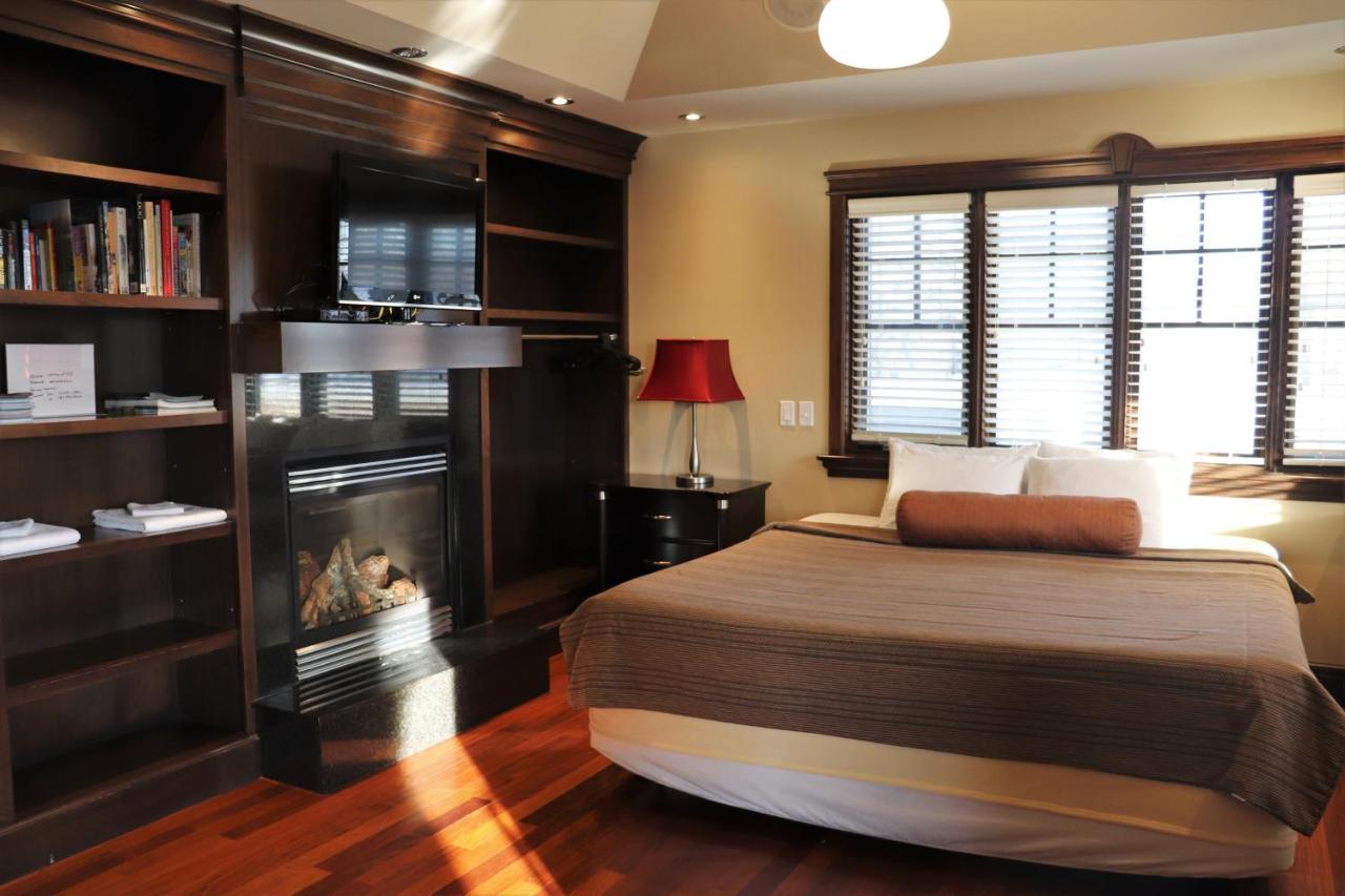 Westmount River Inn Калгари Экстерьер фото
