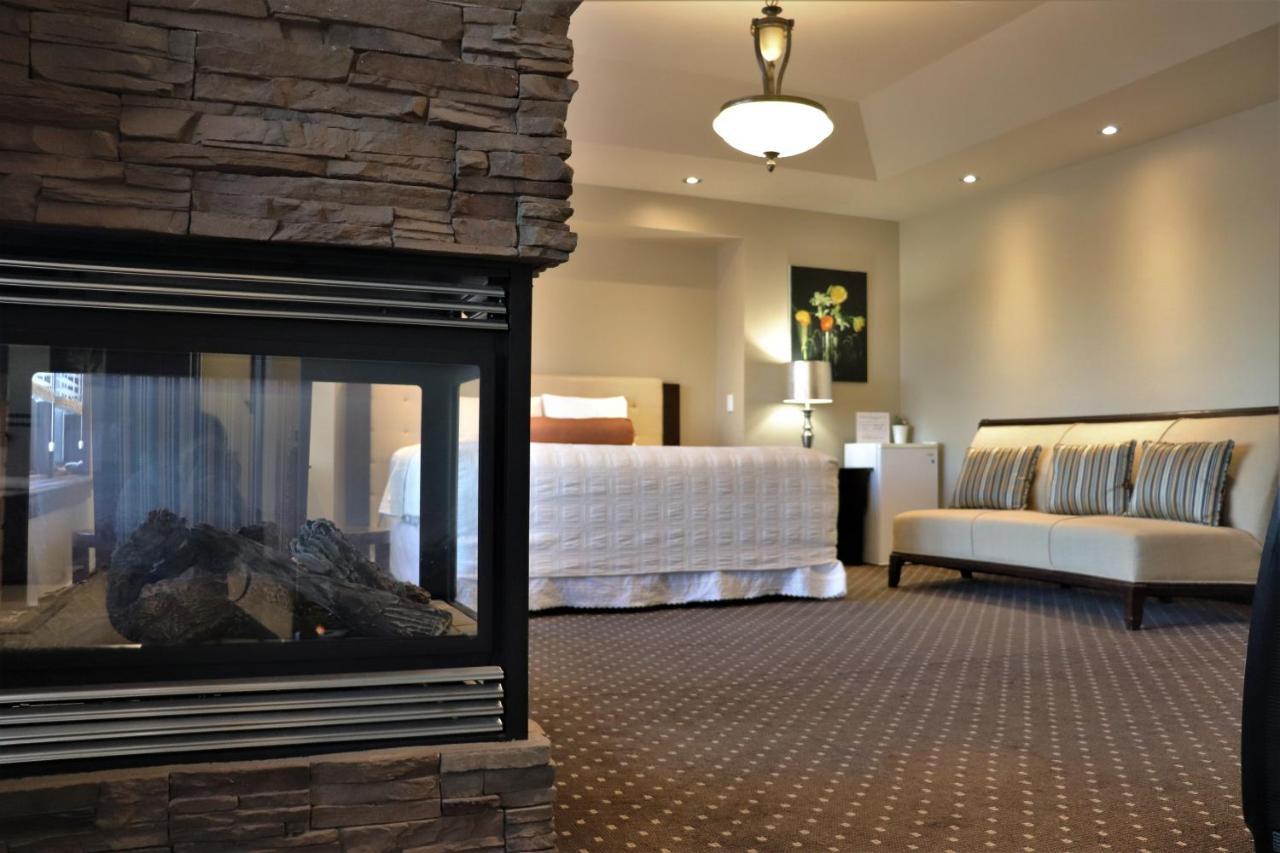 Westmount River Inn Калгари Экстерьер фото